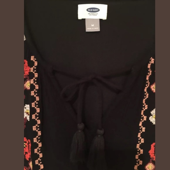 Old Navy cross stitch flowers dress. Size M - Picture 3 of 6